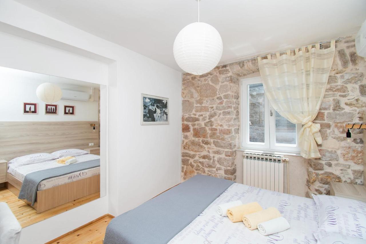 Apartment Julija Водице Екстер'єр фото