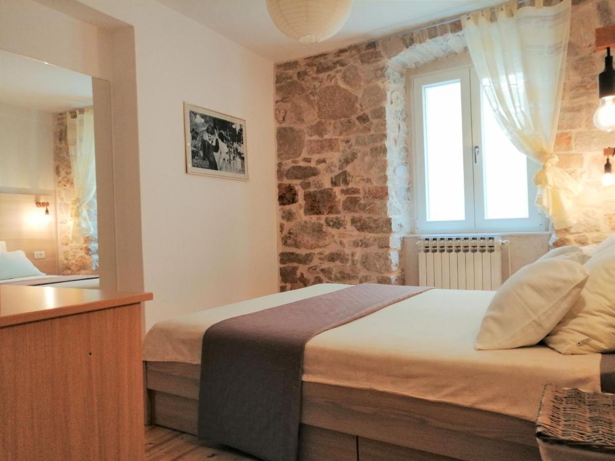 Apartment Julija Водице Екстер'єр фото