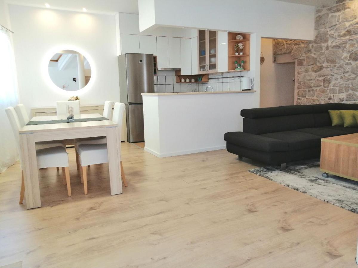 Apartment Julija Водице Екстер'єр фото